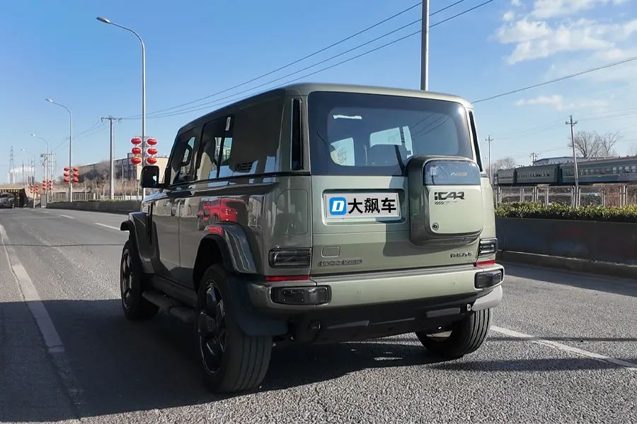 Chery iCAR V23 Urban Driving