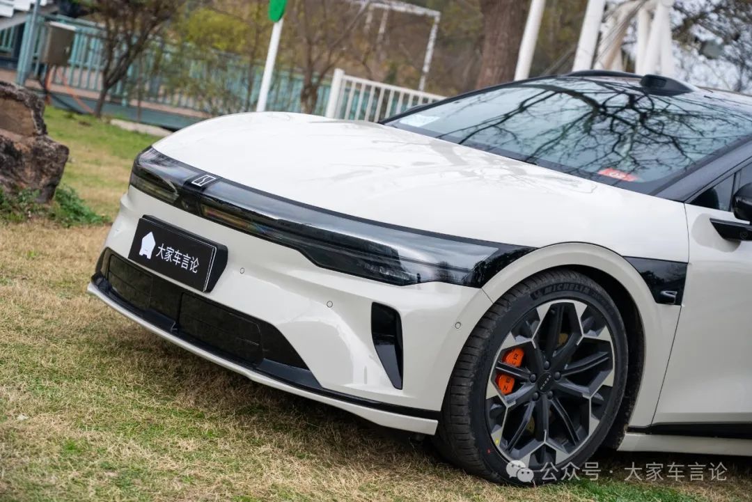 ZEKR 007 GT Exterior