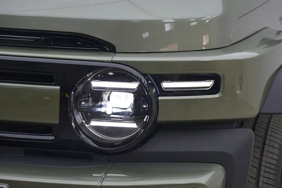 iCAR V23 Side Profile