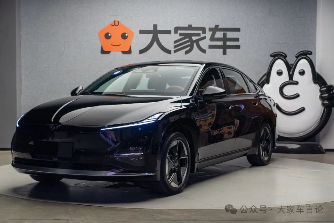 Wuling Starlight EV 610km on the road